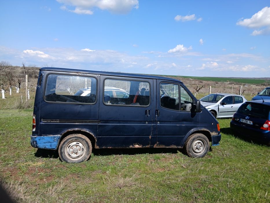 Коли на части Reno Clio Ford Transit VW Transporter Mercedes E220 Peugeot 206