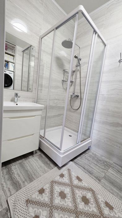 Медеуский р-н 4ком квартира у парка