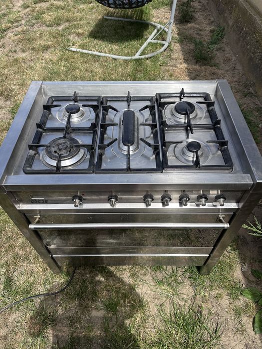 Aragaz Smeg profesional