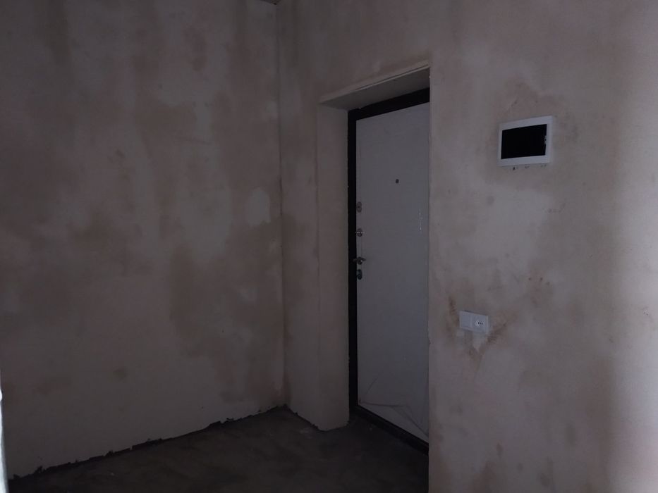 kvartira sotiladi arzon