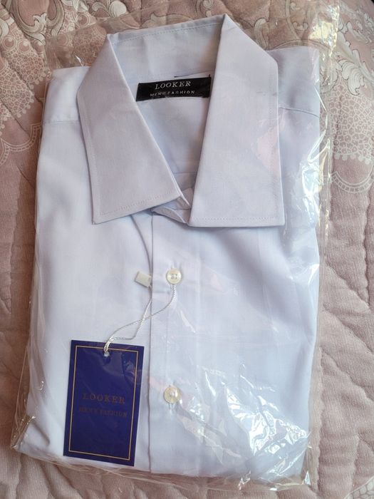 Продаю белые школьные рубашки