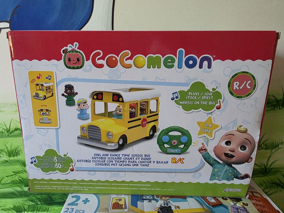 Autobuz COCOMELON cu sunete ,lumini si telecomanda