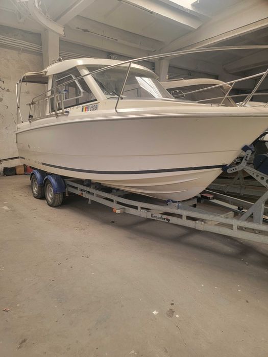 Vand barca Mery Fisher 645 cu motor Suzuki 175 cp si peridoc Brenderup 2500 kg inmatriculate Romania