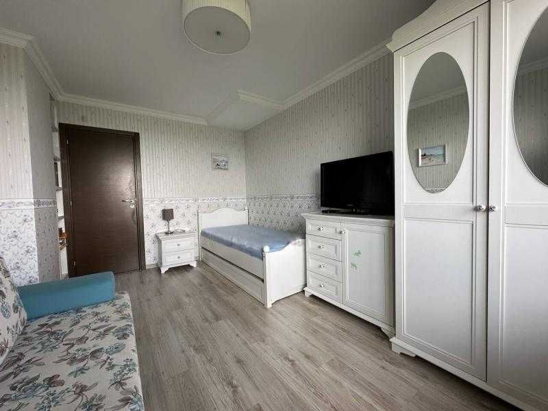 Дава се под наем Тристаен апартамент в Бургас, Лазур - 100 кв.м за 1224 € - Снимка #6