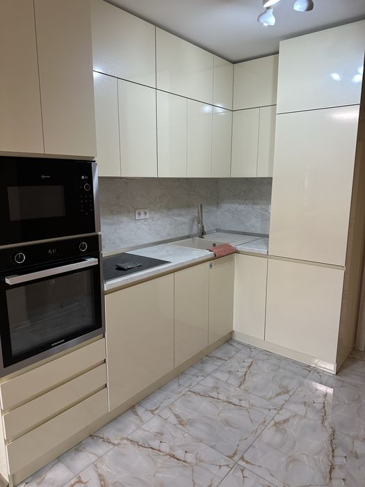 Продава се Тристаен апартамент в Сливен, Център - 100 кв.м за 1479 €/кв.м - Снимка #15