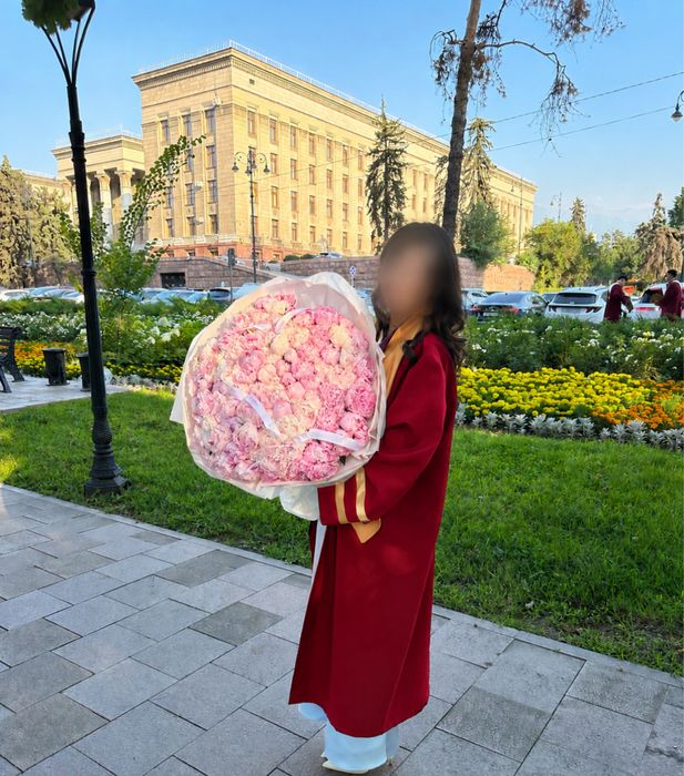 Продам цветы пионы