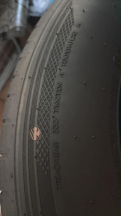 НОВИ ГУМИ С ДЖАНТИ 215/70 R16 100H