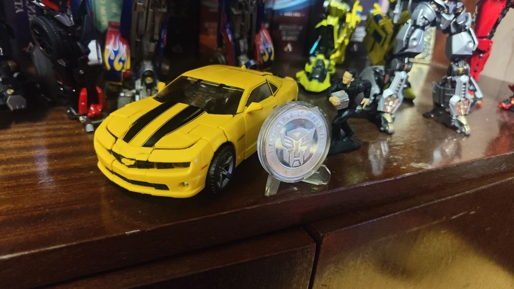 MPM KO Transformers WW - 01 Bumblebee