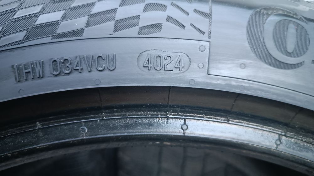255/45/19 Continental Дот 4024