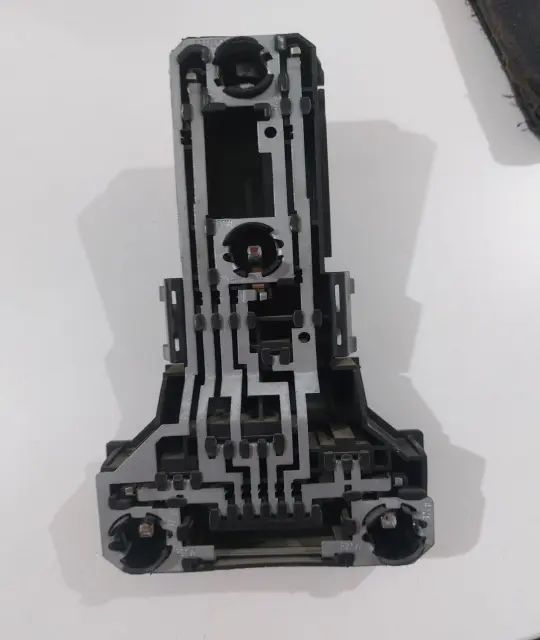 Soclu becuri lampa stop pe aripa stanga Volkswagen VW Passat 2000