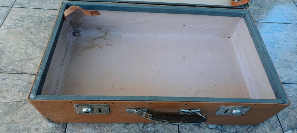 Чемодан советский