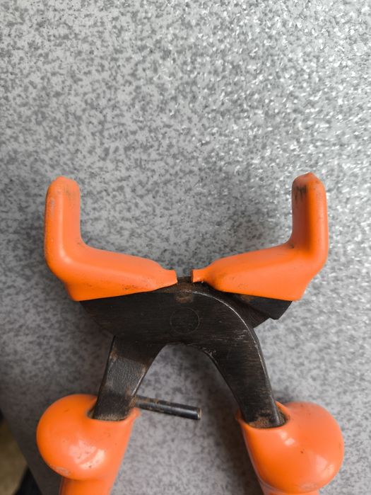 DERANCOURT DA30-210 изолирани хибридни клещи