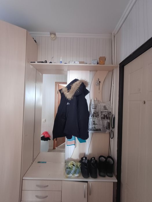 Продаю шкаф и прихожи самовывоз