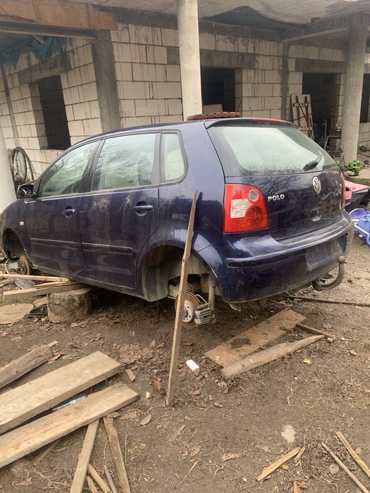 Vand sau  dezmembrez polo 9n