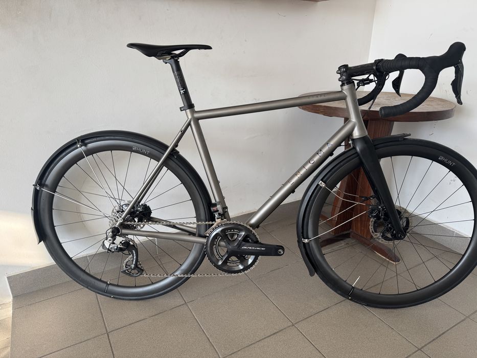 Cursiera din titan Enigma Etape disc dura ace di2 hunt