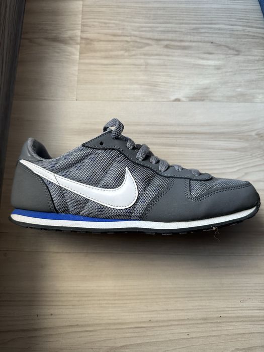 Маратонки   Nike