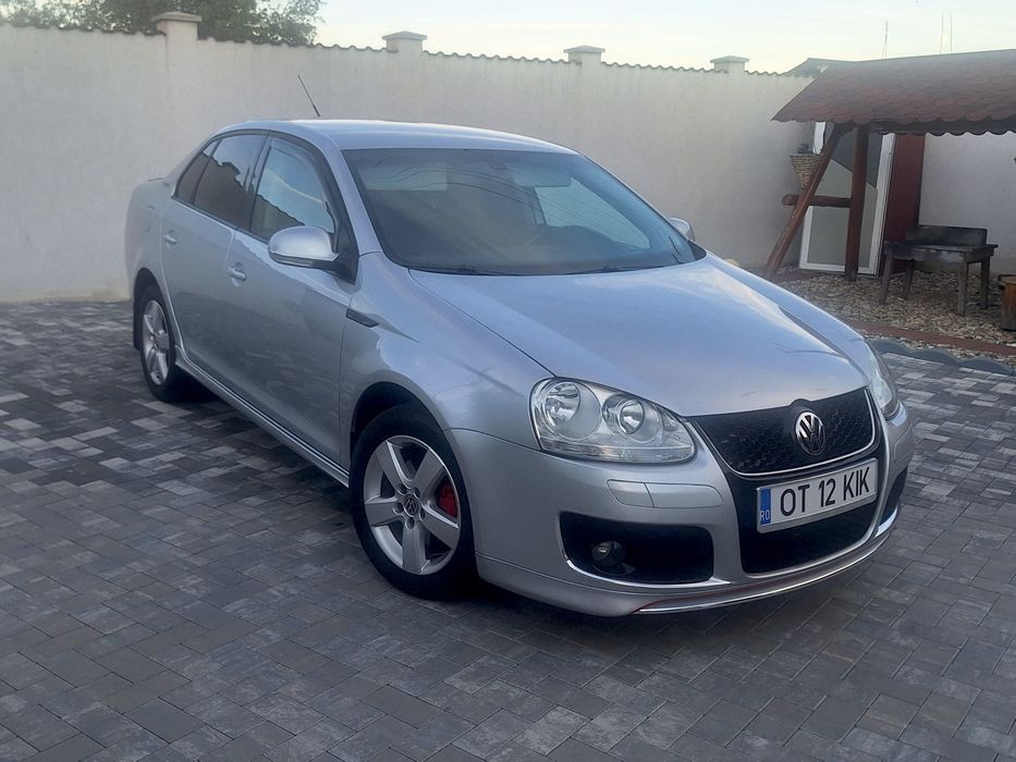 VOLKSWAGEN Jetta 2010 — imagine 4