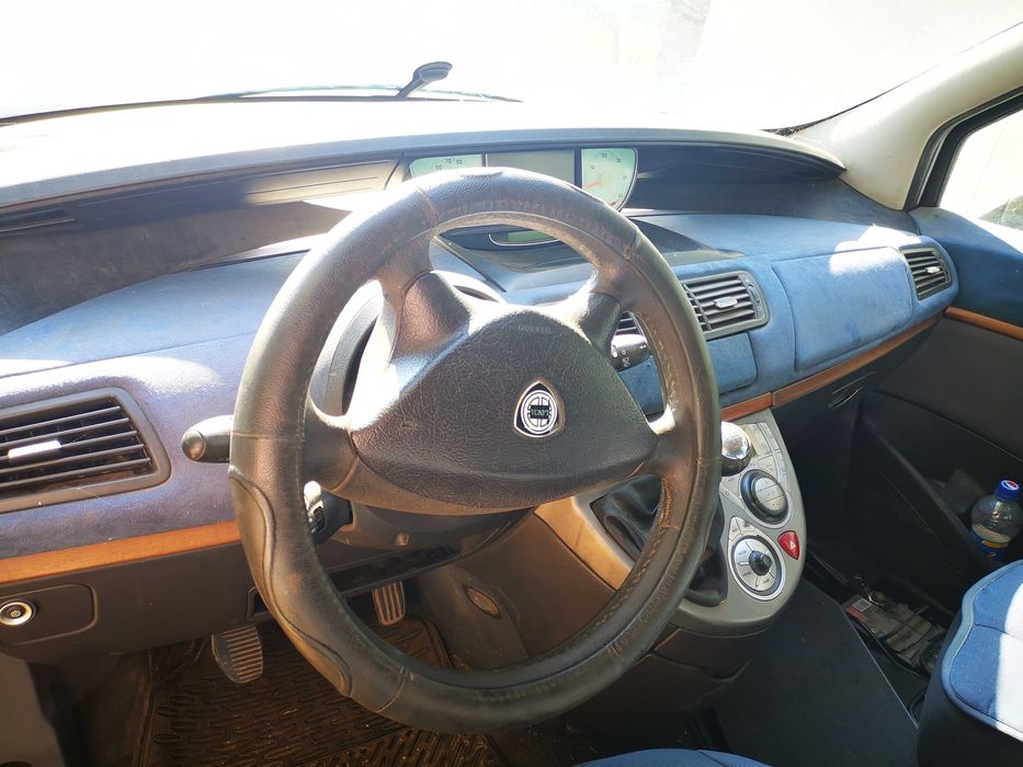 Lancia phedra 2.2hdi