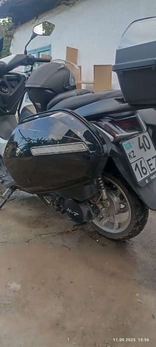 Продам Макси скутер