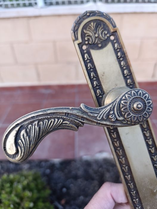Старинни брави и дръжки
