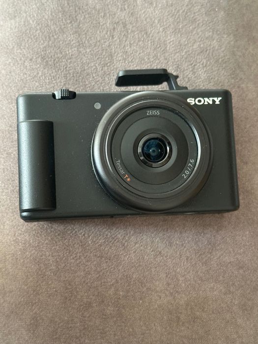 Камера Sony ZV-1F идеальное состояние СРОЧНО