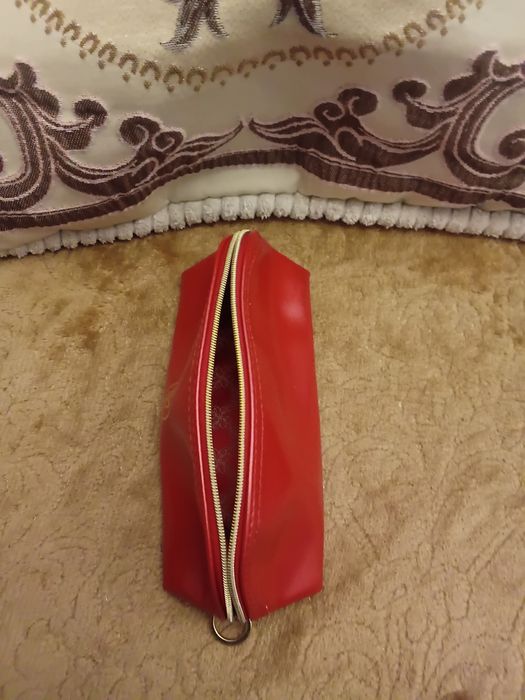 Продам чехол для очков