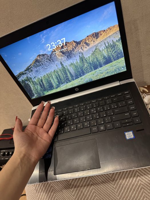 Продам компактный ноутбук HP