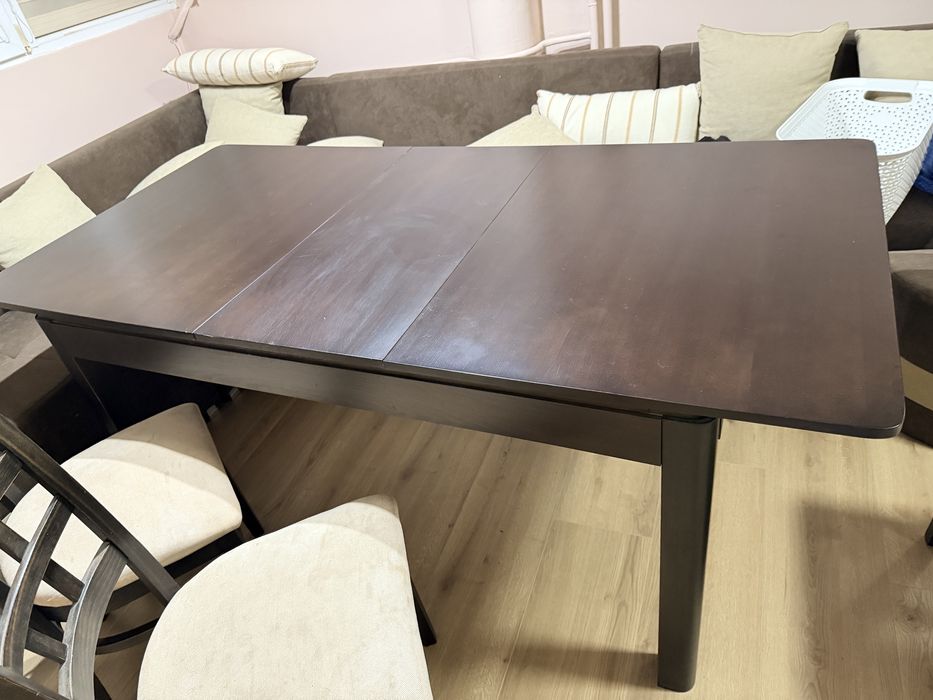 Разтегателна кухненска маса