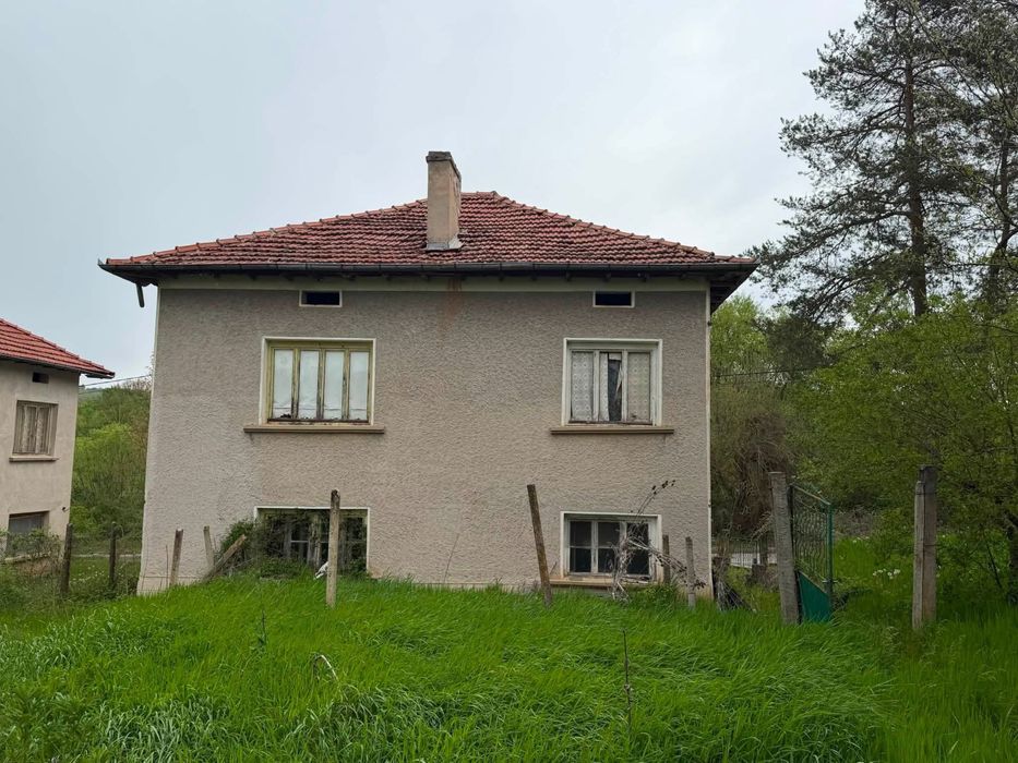 Къща в село Дъбен