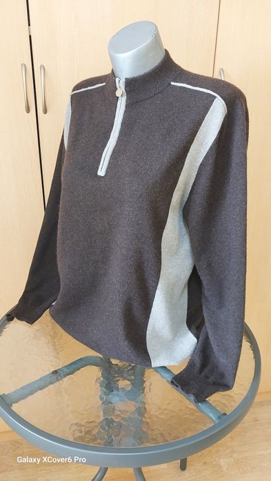 Мъжки пуловер ERIC BOMPARD. 100%кашмир. Размер S