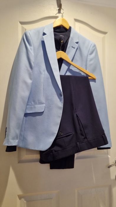 Tinuta barbati (sacou, pantalon, camasa + camasa bonus)