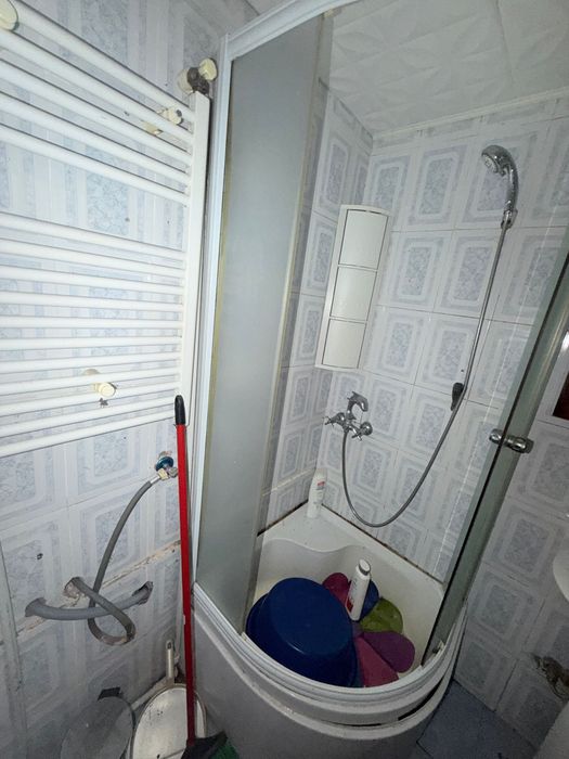 Apartament cu 2 camere de vanzare Tg-Jiu langa liceul Spiru Haret