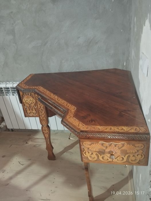 Стол сотилади. Янги