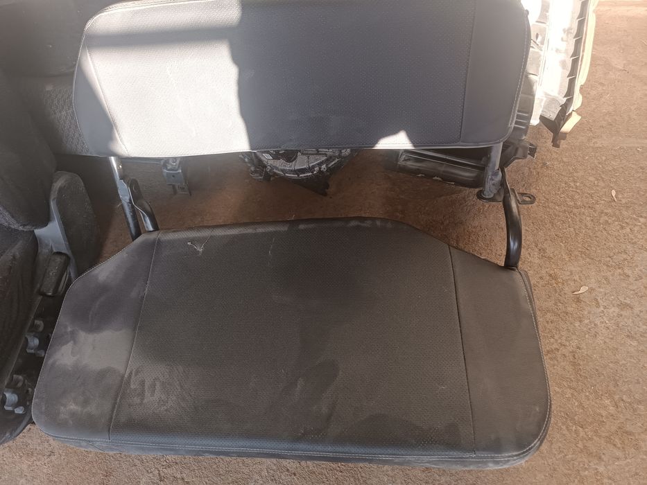 Третий ряд сидений крузак 200