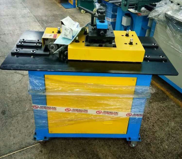 фальцепрокатный станок для вентиляции. Модель 12HB