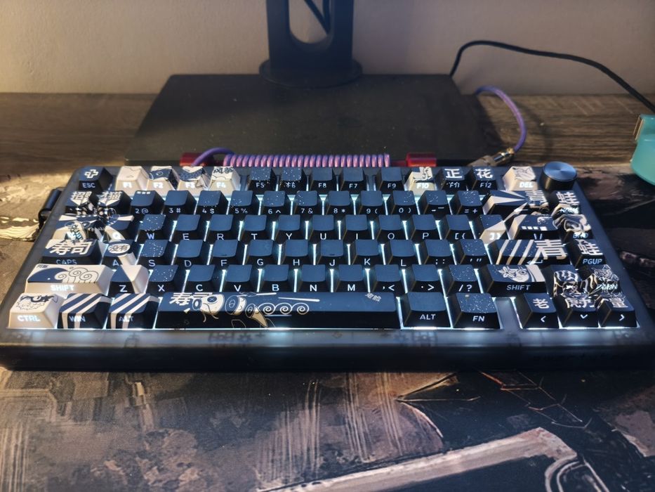 Tastatura mecanica Qwertykey 75 HE Momo switch-uri magnetice hall effect