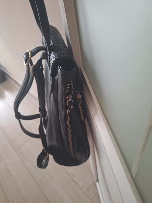 Продам кожаный рюкзак