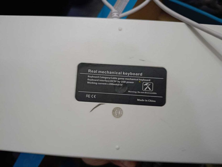 Механик клавиатура сотилади — BAJEAL K100