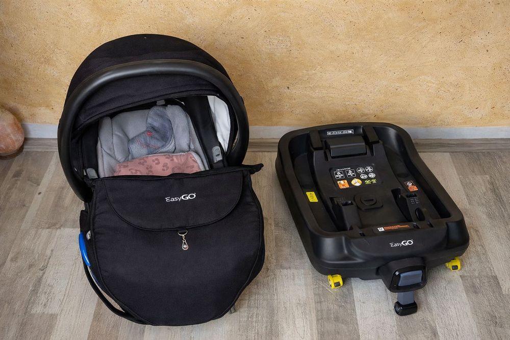 Scoica cu talpa de isofix