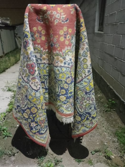 Срочно продам ковёр большой