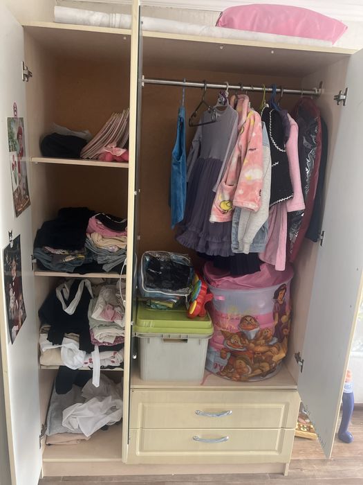 Срочно продам шкаф