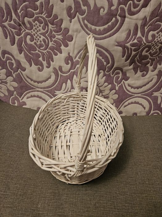 Корзинка белая ширина 32 см
