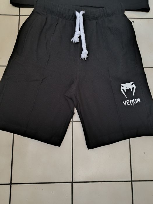 Тениска и къси панталони VENUM