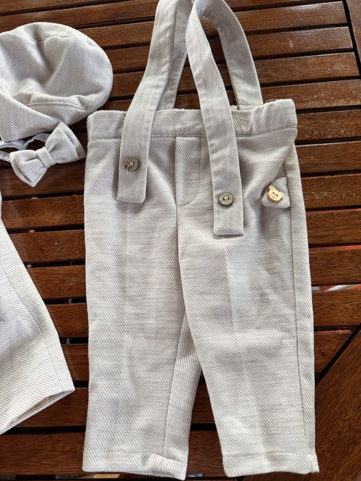 Costum elegant bej pt bebe 2-4 luni