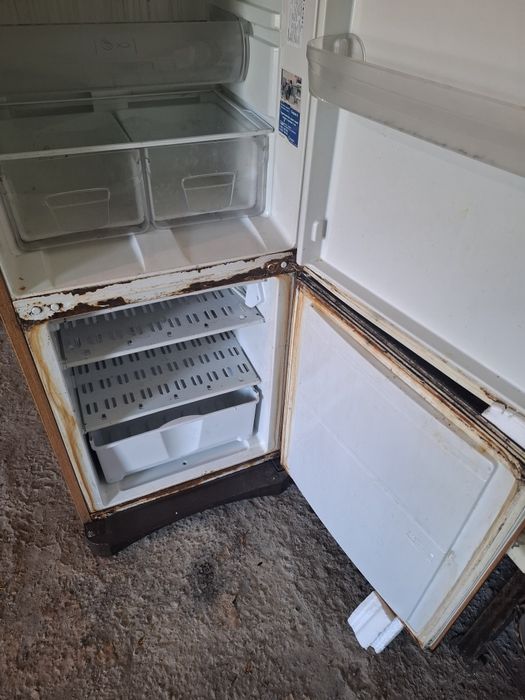 Продам холодильник