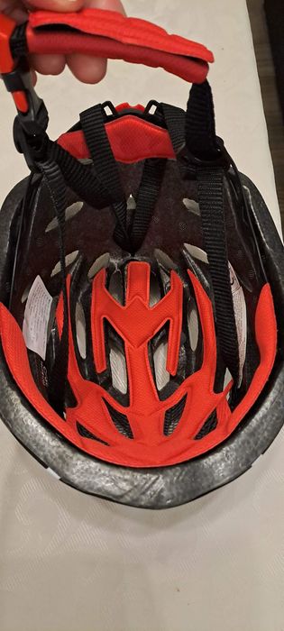 Предпазна каска за колоездене