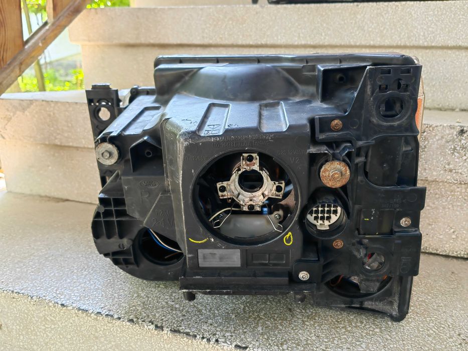 Фарове Land Rover Discovery Xenon /Фар Land Rover Ляв Десен Оригинални