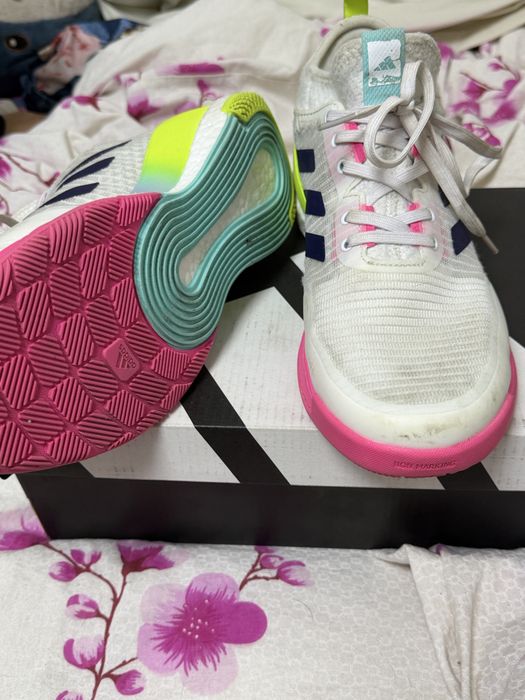 Продам кроссовки Adidas Crazyflight