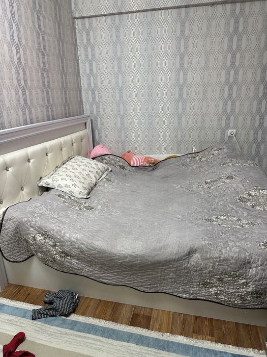 Двухспальний кровать