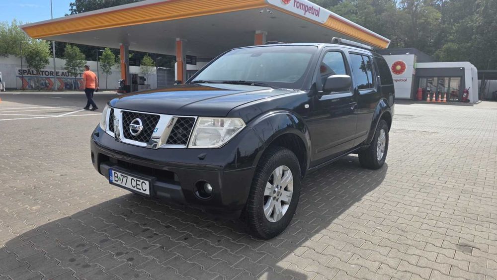 NISSAN Pathfinder